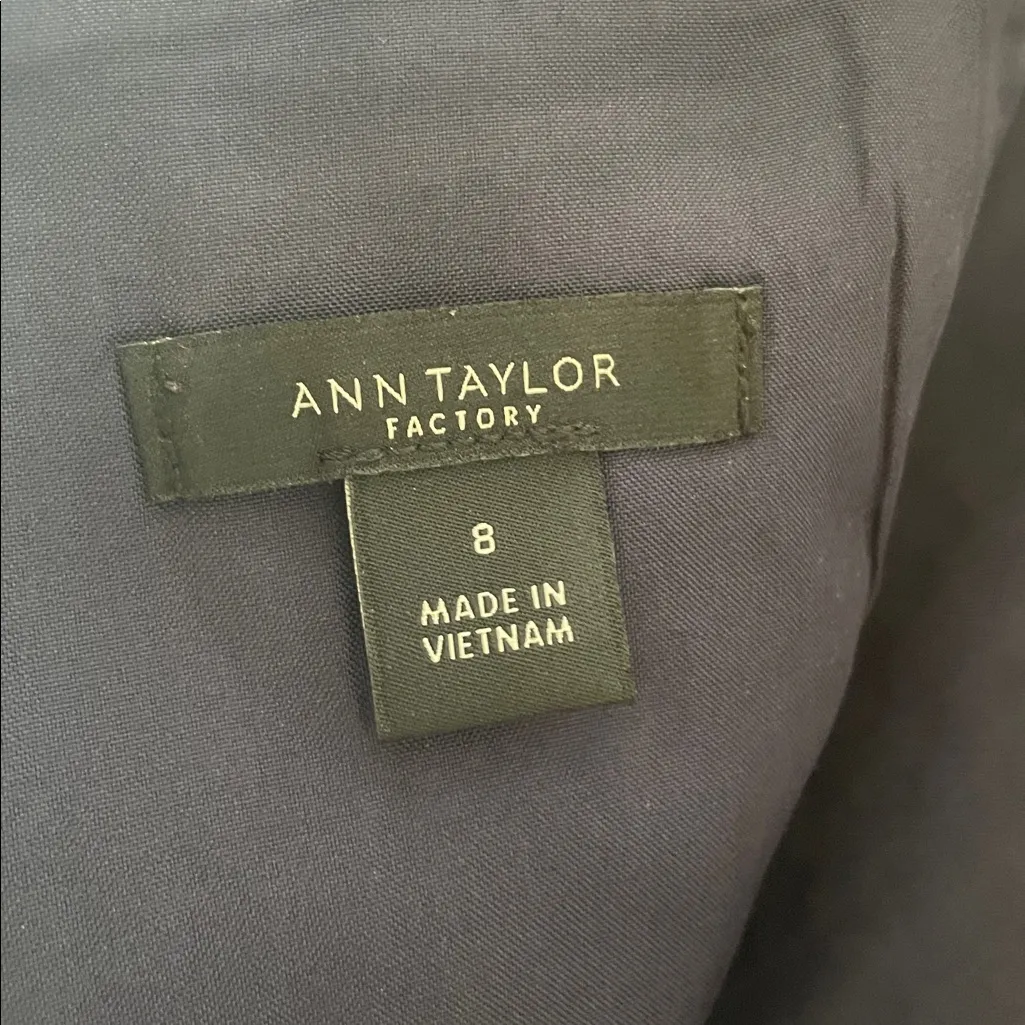 ANN TAYLOR Embroidered Textured Pencil Mini Skirt Navy Green Burgundy Size 8 Blue - Image 5