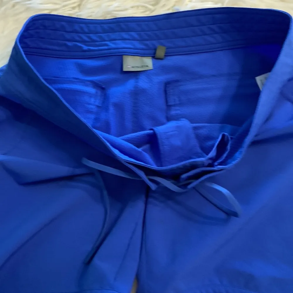Athleta Shorts size 12 color blue please see all photos BNWOT - Image 7