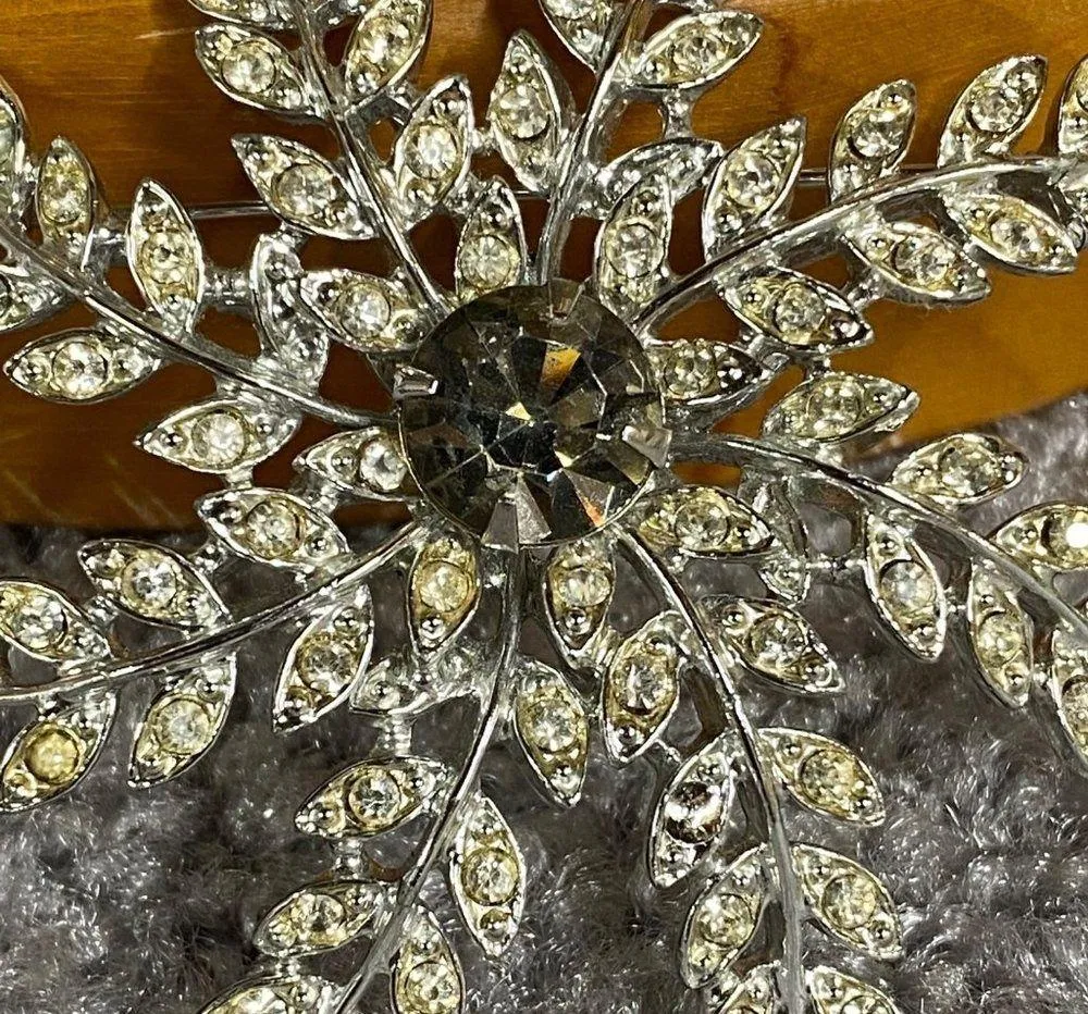 Flower Atomic Swirl Starburst Vintage Pin Brooch Sarah Coventry Silver Color - Image 10