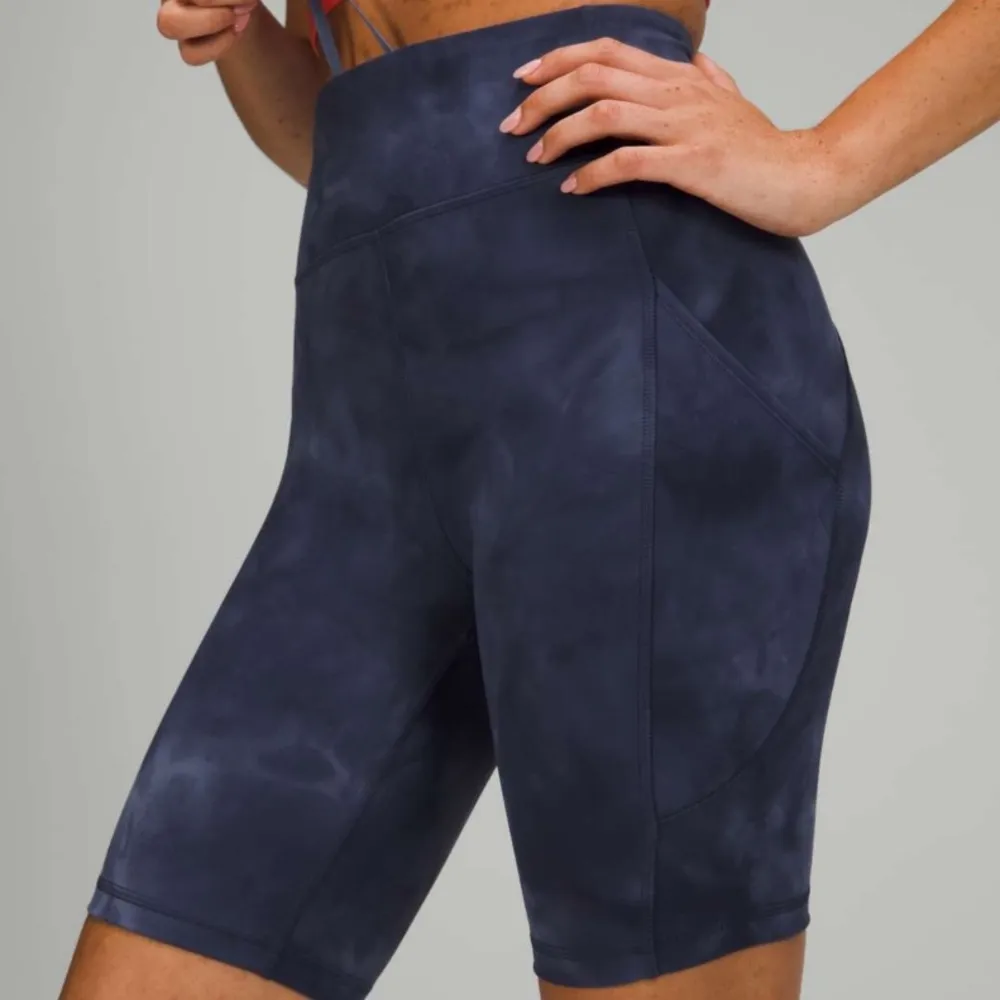 Lululemon Invigorate High-Rise Short 8" - Image 3
