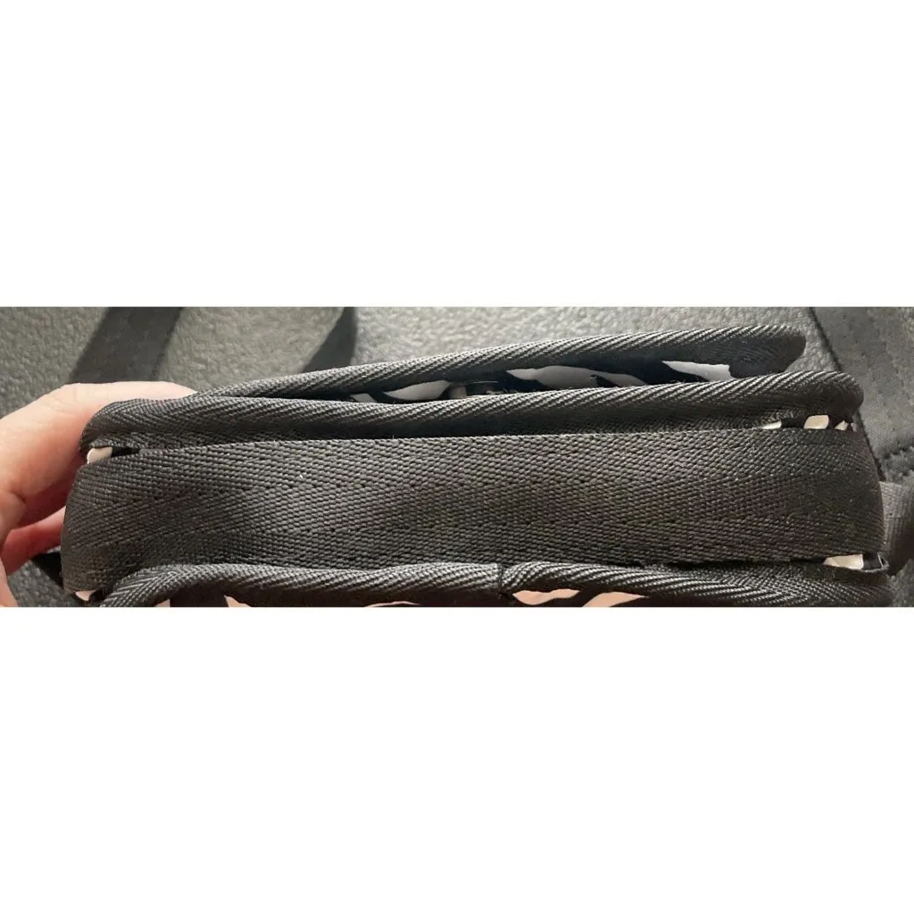 LeSportsac Sophia Mini Cross Bag Purse Wallet Zebra Print Black White‎ Preppy White - Image 9