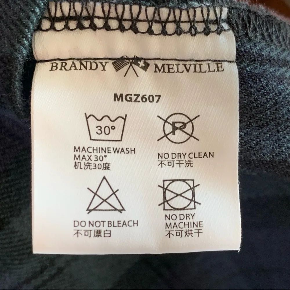 Brandy Melville Dana Pleated Plaid Mini Skirt Navy & Green School Girl Size - Image 4