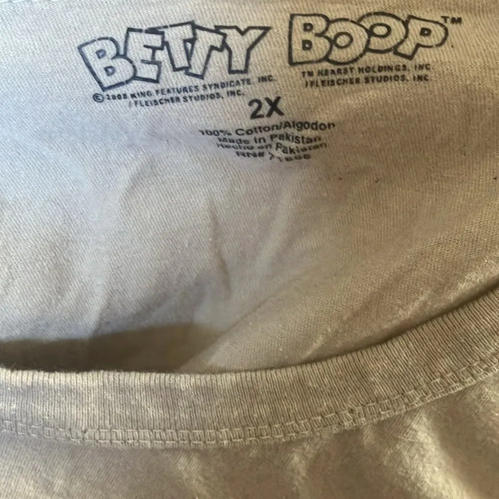 Beige Graphic T - Image 4