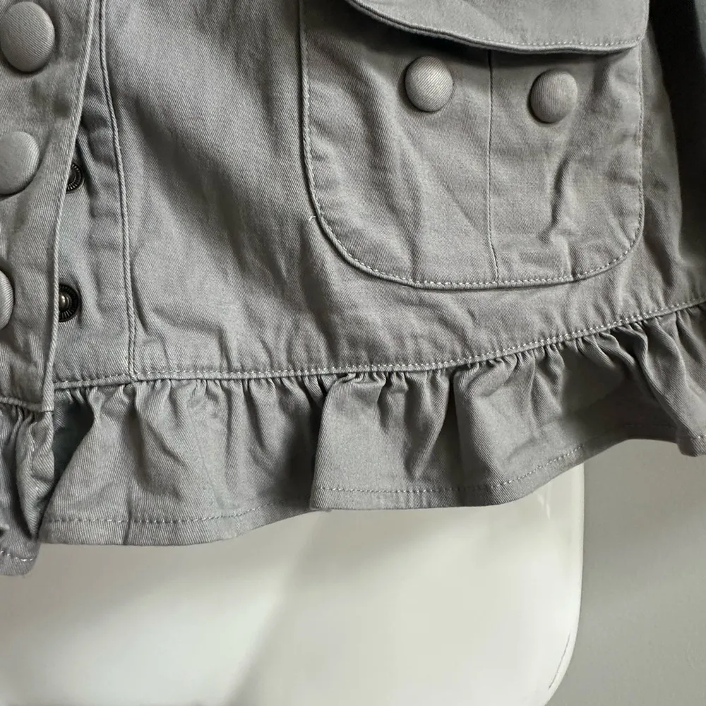 Motto Button Up Ruffled Blazer Size Medium Gray - Image 4