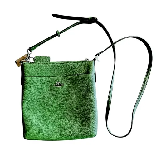 Coach  Crossbody Bag Green Pebble Leather Front Pocket Adjustable Strap - Image 2