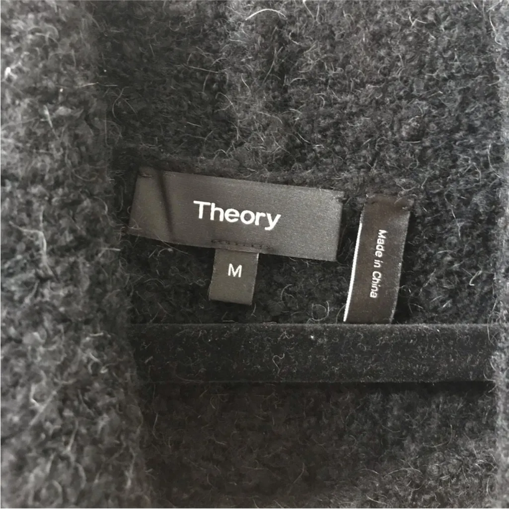 Theory  Moving Rib Boucle Turtleneck Size Medium - Image 8