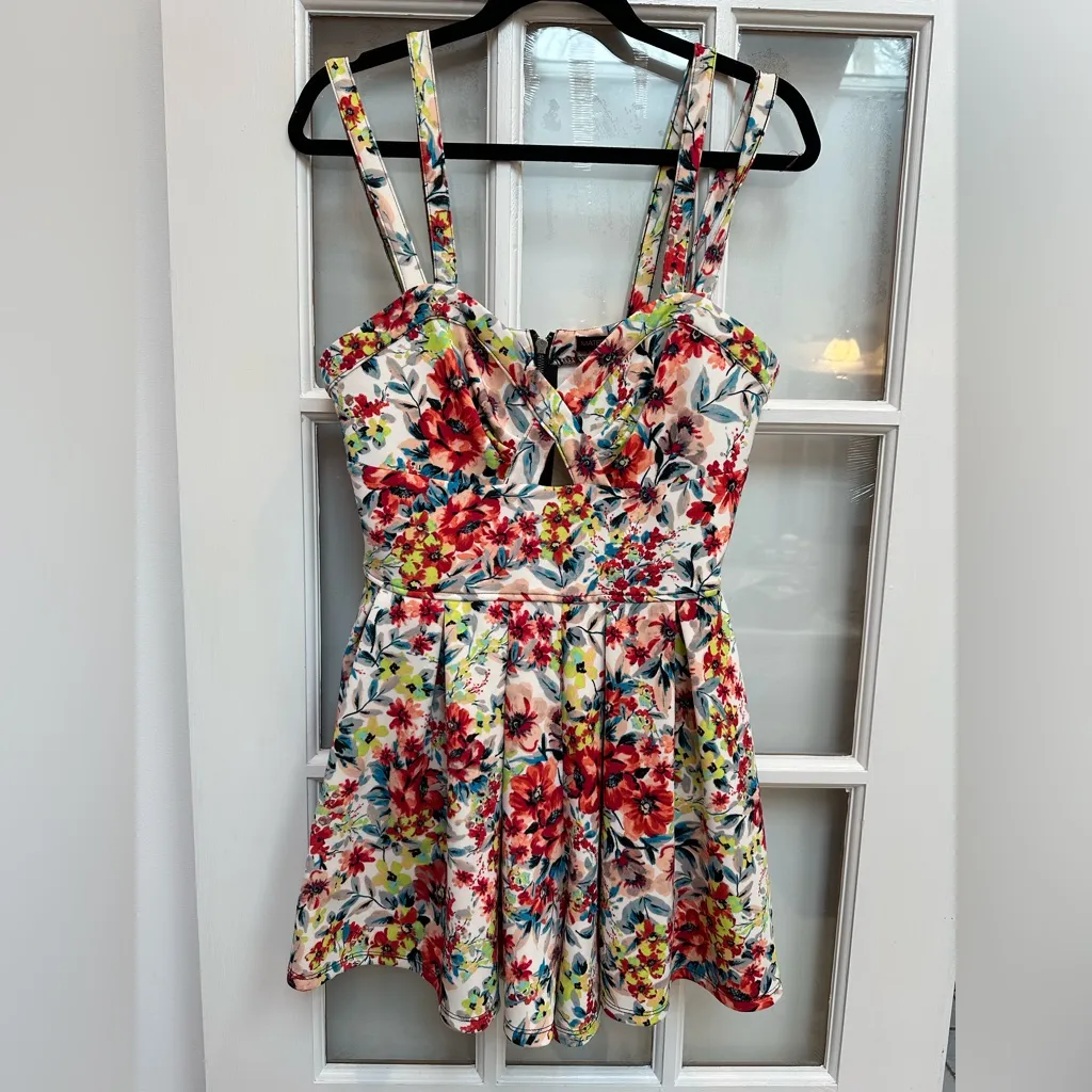 Material Girl Romper Scuba Floral Garden Print Size Large L Shabby Chic Party - Image 12