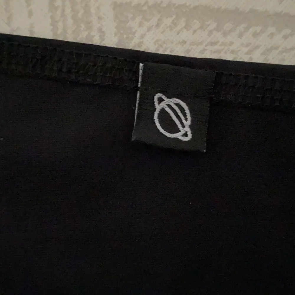 Terez Black High Waist Leggings with Silver Hearts - Image 5