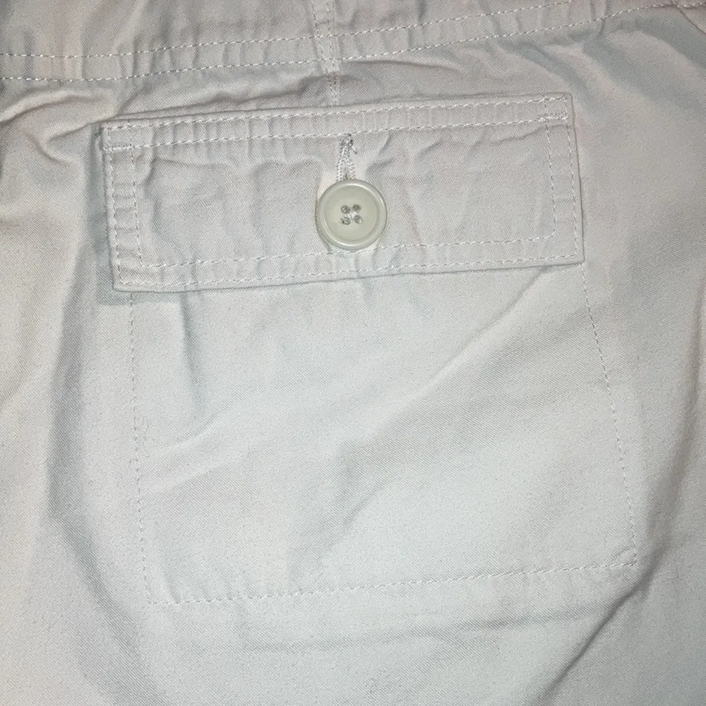 Gap 4” Cotton Shorts, Size 8 - Image 4