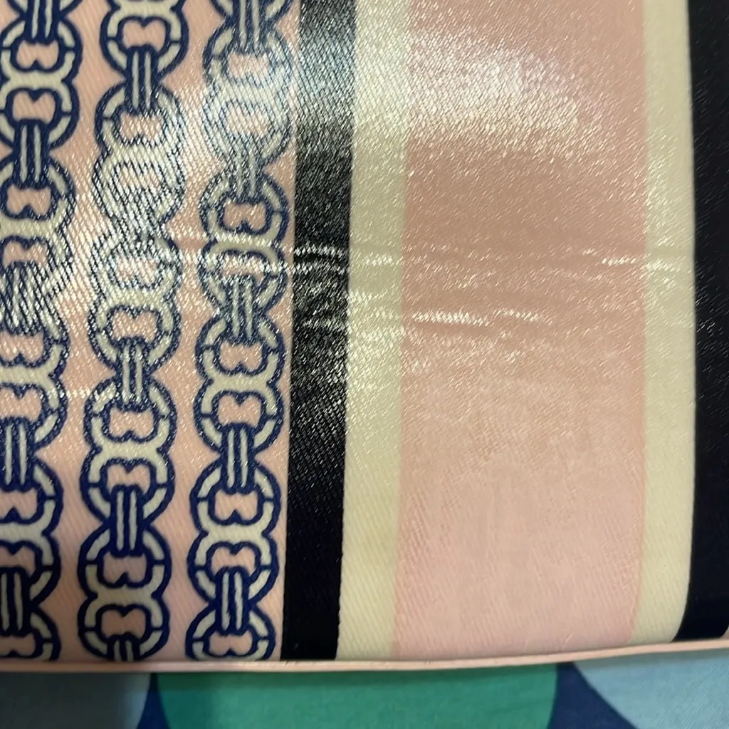 Tory Burch Pink and Navy Chain Print Tote - Image 15