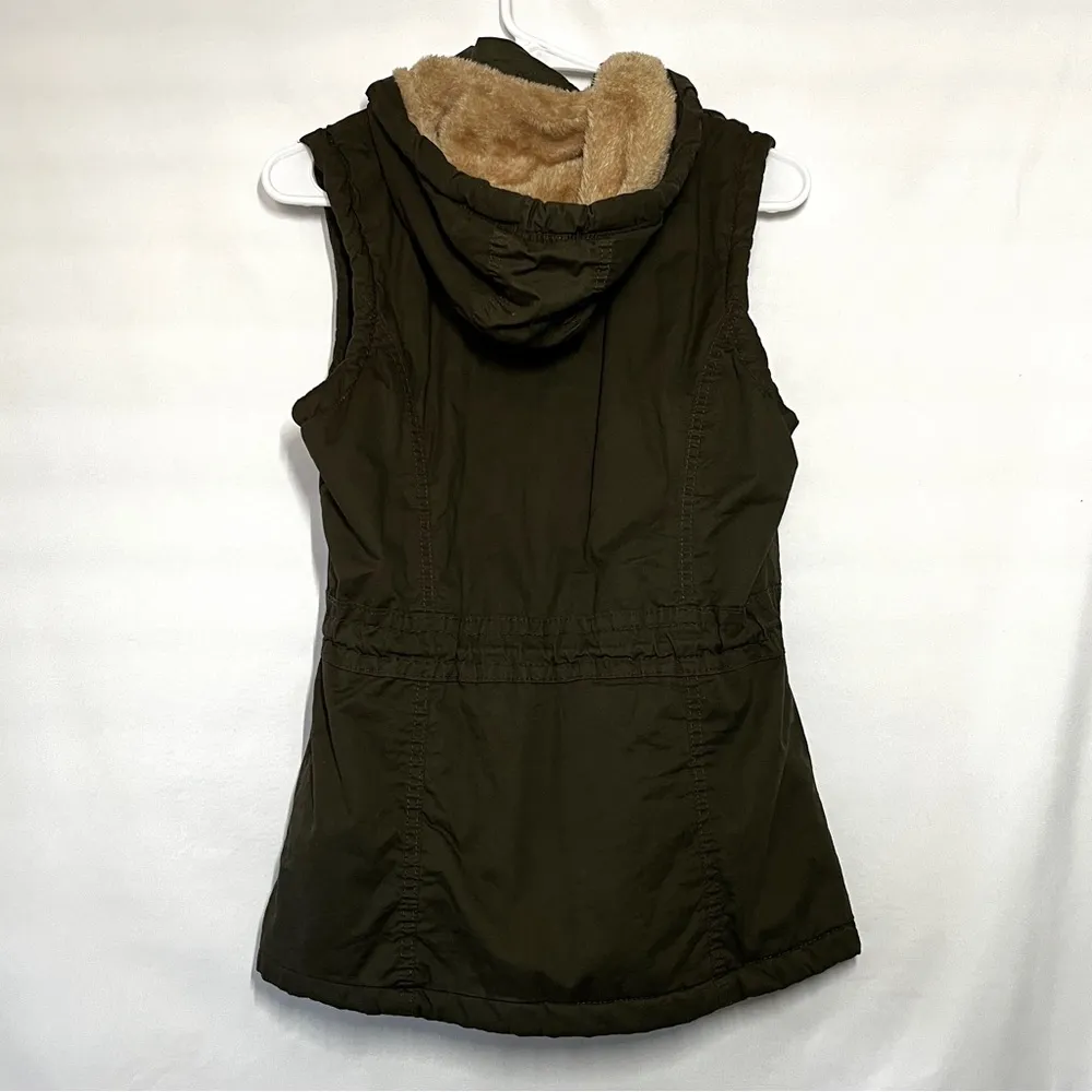YMI Collection Cargo Vest - Image 2