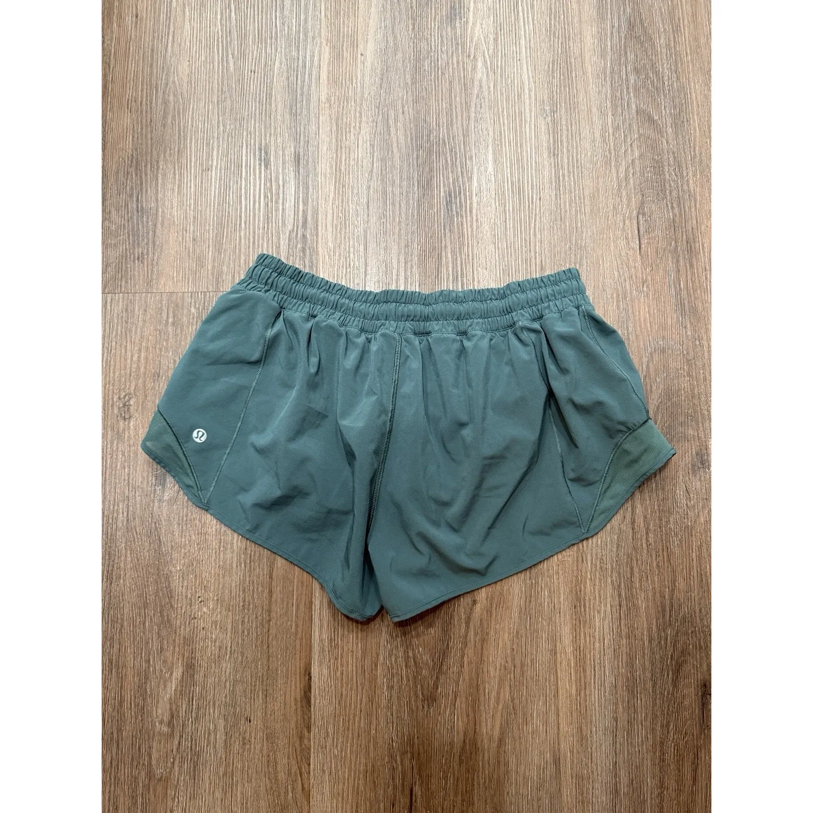 Lululemon Hotty Hot Shorts Womens 10 Green Lined Running Athletic Gym Light - Image 2