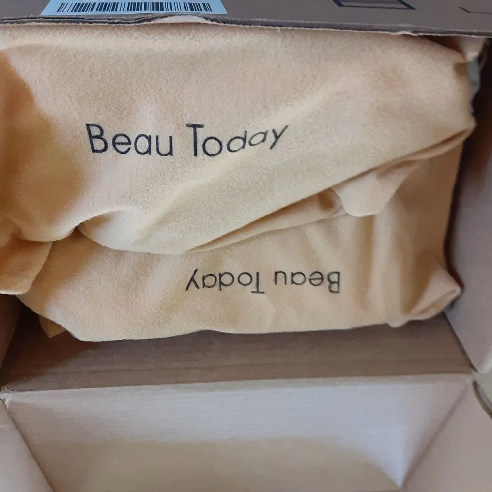 Beau Today Women's Chunky Sneaker, color Beige, size 8.5, NWT Silver - Image 11