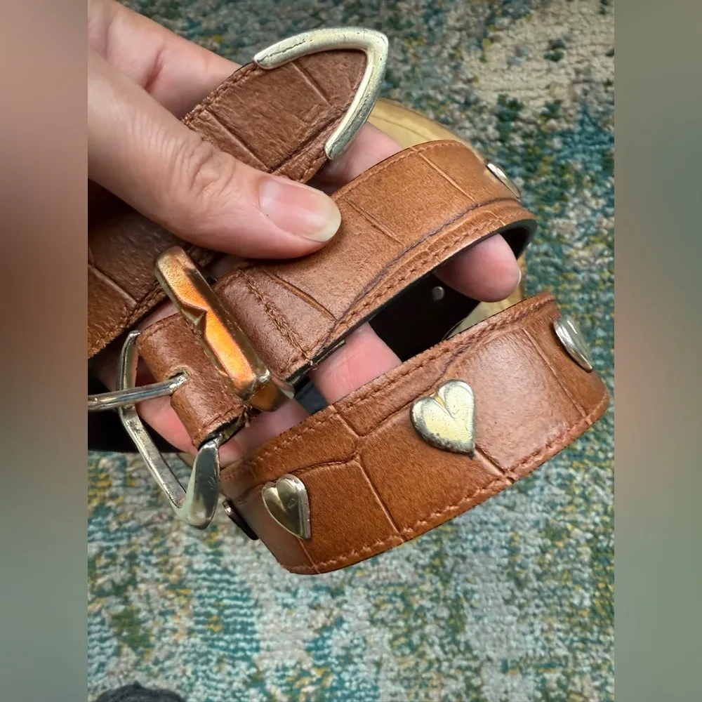Vintage 90s The Limited leather faux croc belt with metal hearts, size small - Image 2
