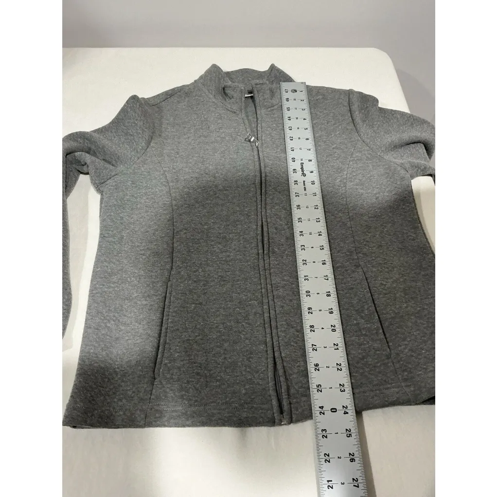 Woman’s Croft & Barrow Size Pm Gray Zip Up Fleece - Image 7