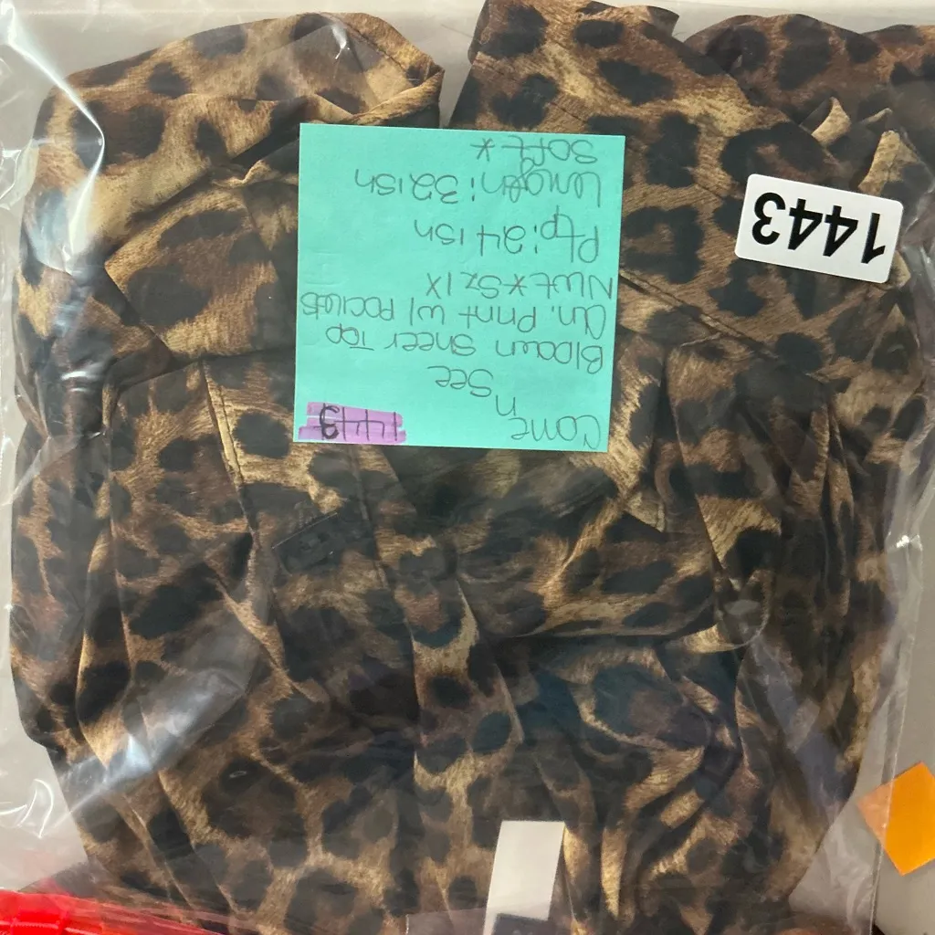 Chic Leopard Print Women's Button Down Shirt Brown Size undefined - Image 8