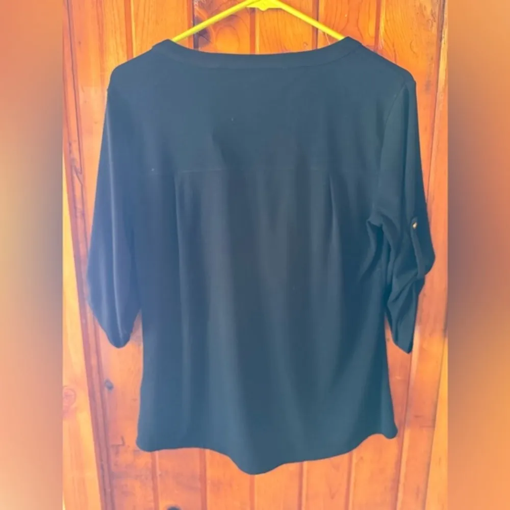 Ellen Tracy Blouse‎ Top Button Down 3/4 Sleeve Career Black Size Medium - Image 2