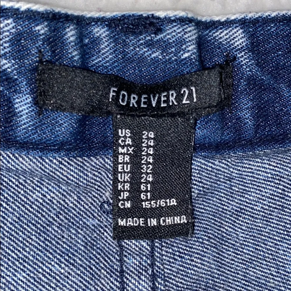 Ripped Shorts - Image 3