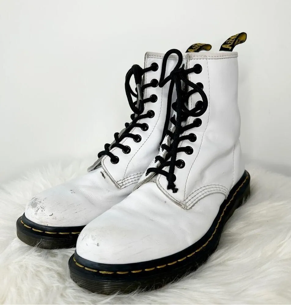 DR MARTENS 1460 White Smooth Leather Lace Up Boots Size 8 Grunge Punk Goth Alt - Image 2