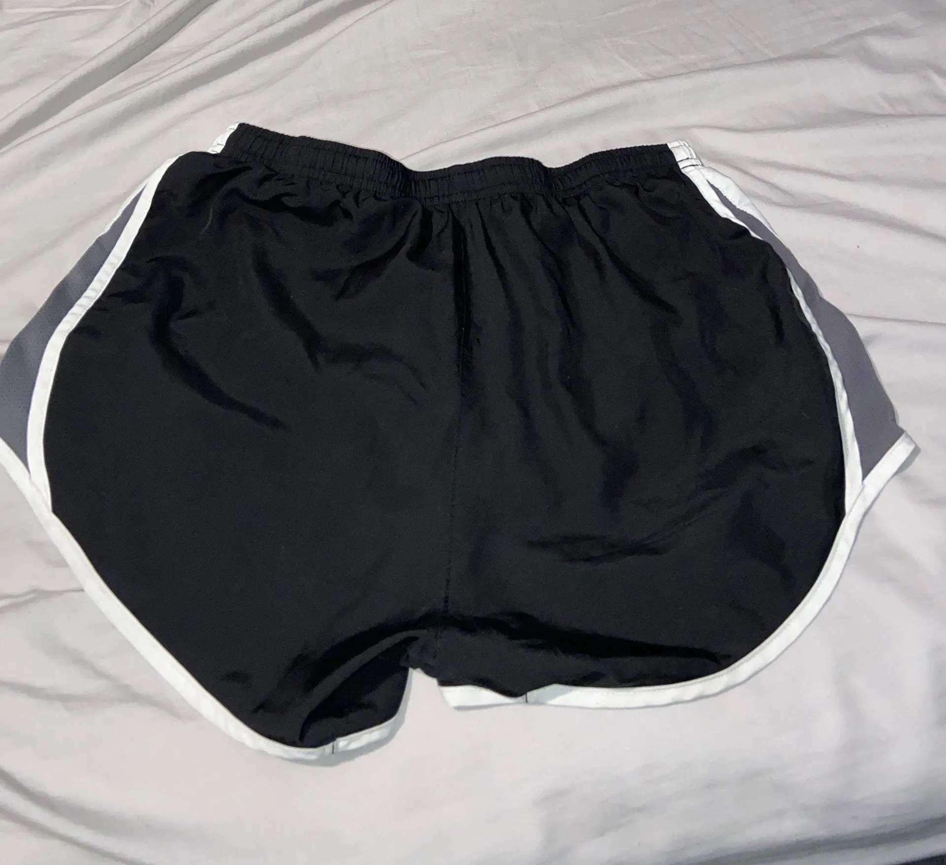 Nike shorts - Image 2