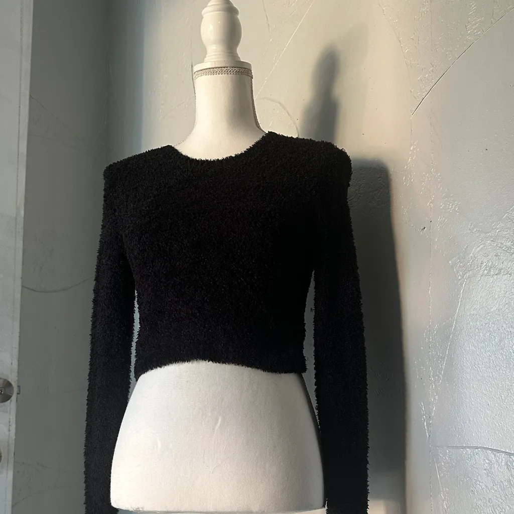 Olive & Oak Textured Black Crew Neck Sweater - Image 9