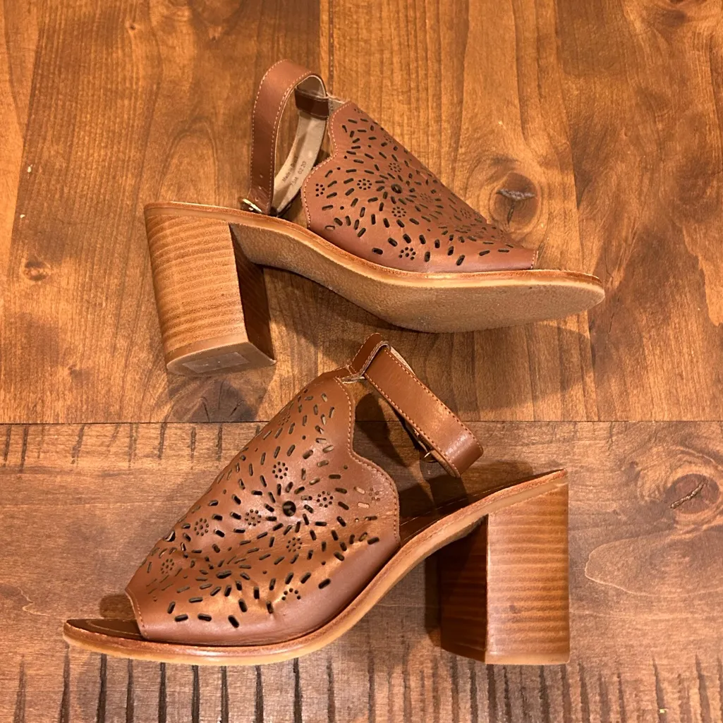 Jack Rogers Ronnie Laser Cut Ankle Strap Chunky Block Heel Sandals Brown 7.5 - Image 5