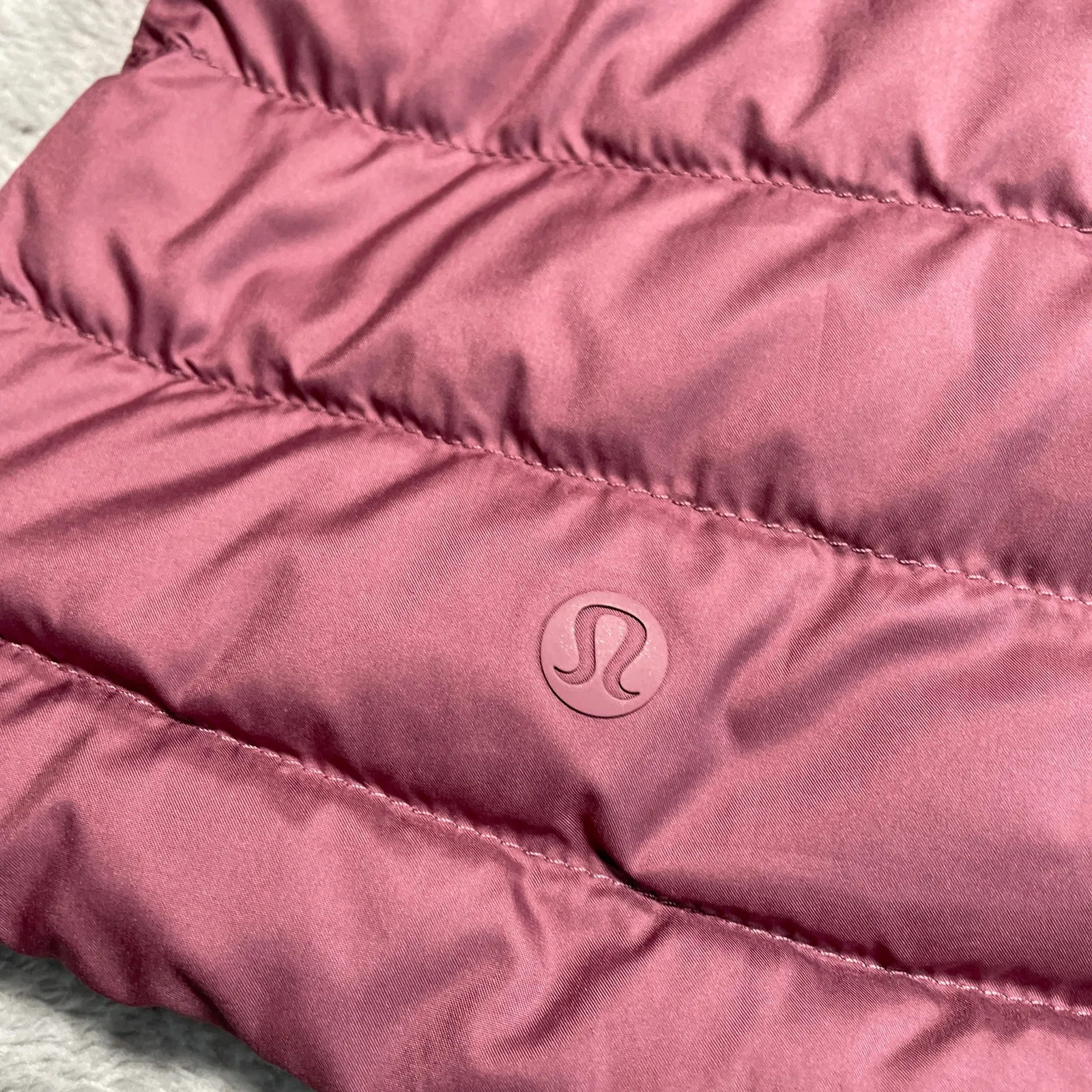 Lululemon Pack It Down Vest 4 Lightweight Packable Travel Goose Outdoor Hiking - Image 5