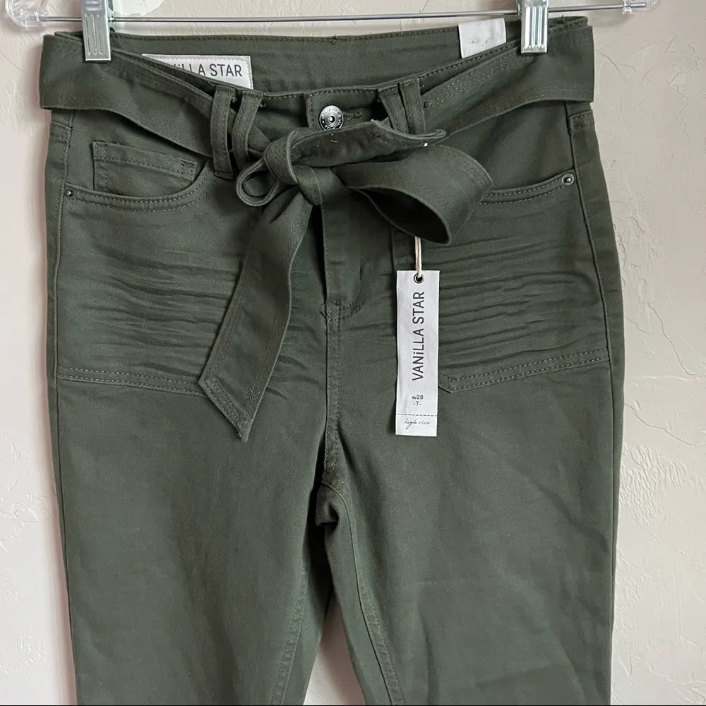 NWT Vanilla Star Olive Green Belted High Rise Square Pocket Skinny Jeans - Image 8