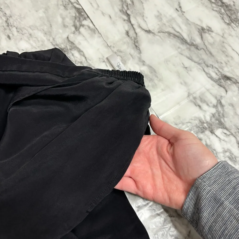 DIANE von FURSTENBERG 100% Silk black white paisley print skirt size medium midi - Image 8