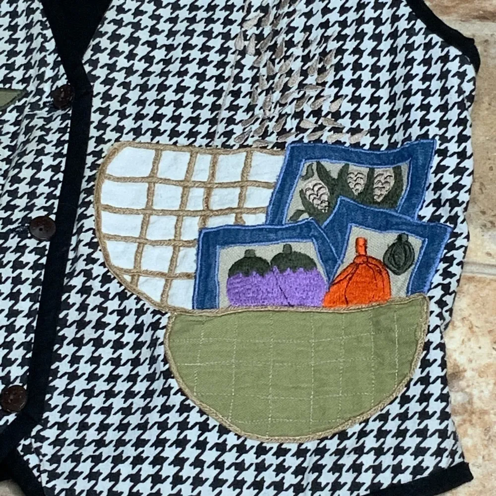 The  Country Harvest Thanksgiving Vest Medium - Image 6