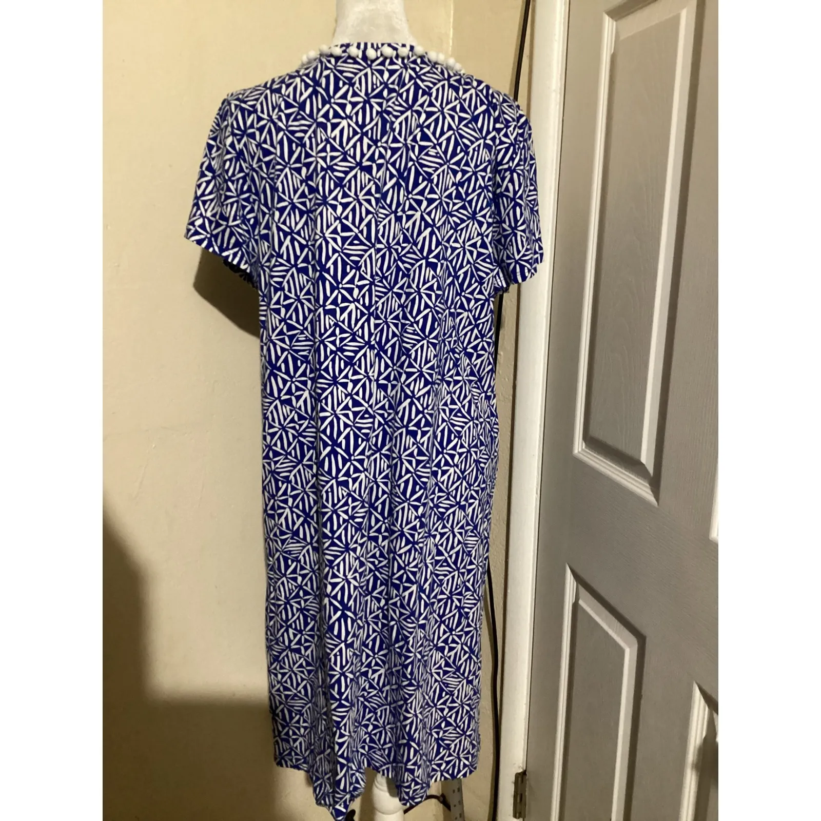 Lilly Pulitzer Blue White Print V Neck Pom Pom Trim Dress Size Medium - Image 3