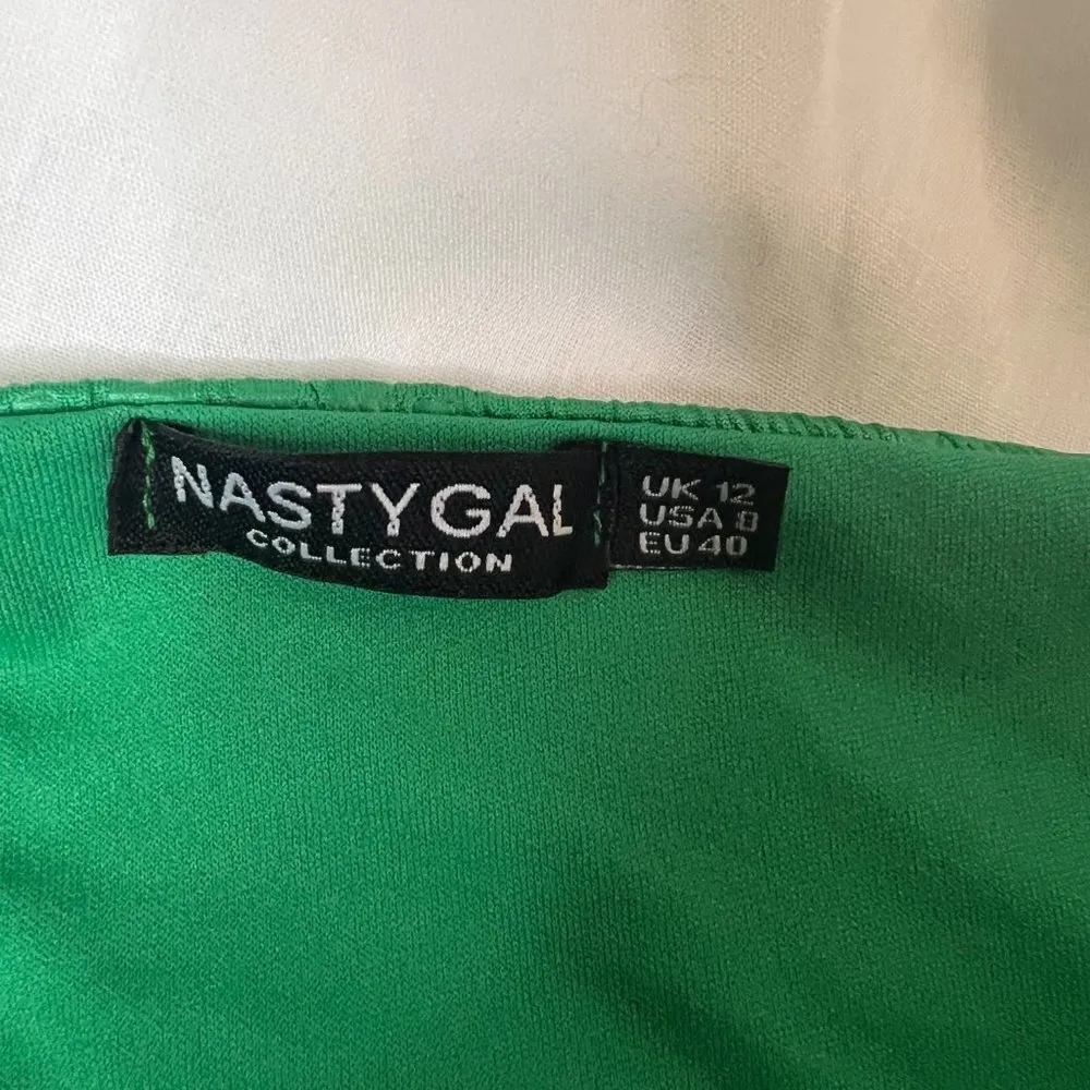 Collection One Shoulder Cut out Body Suit Size 8 - Image 4