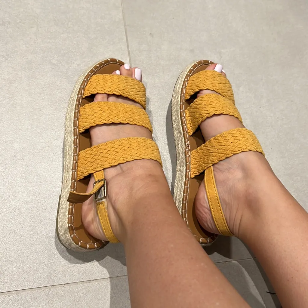 Women size 6 yellow marigold sandals braided adjustable strap platform shoes Y2K - Image 6
