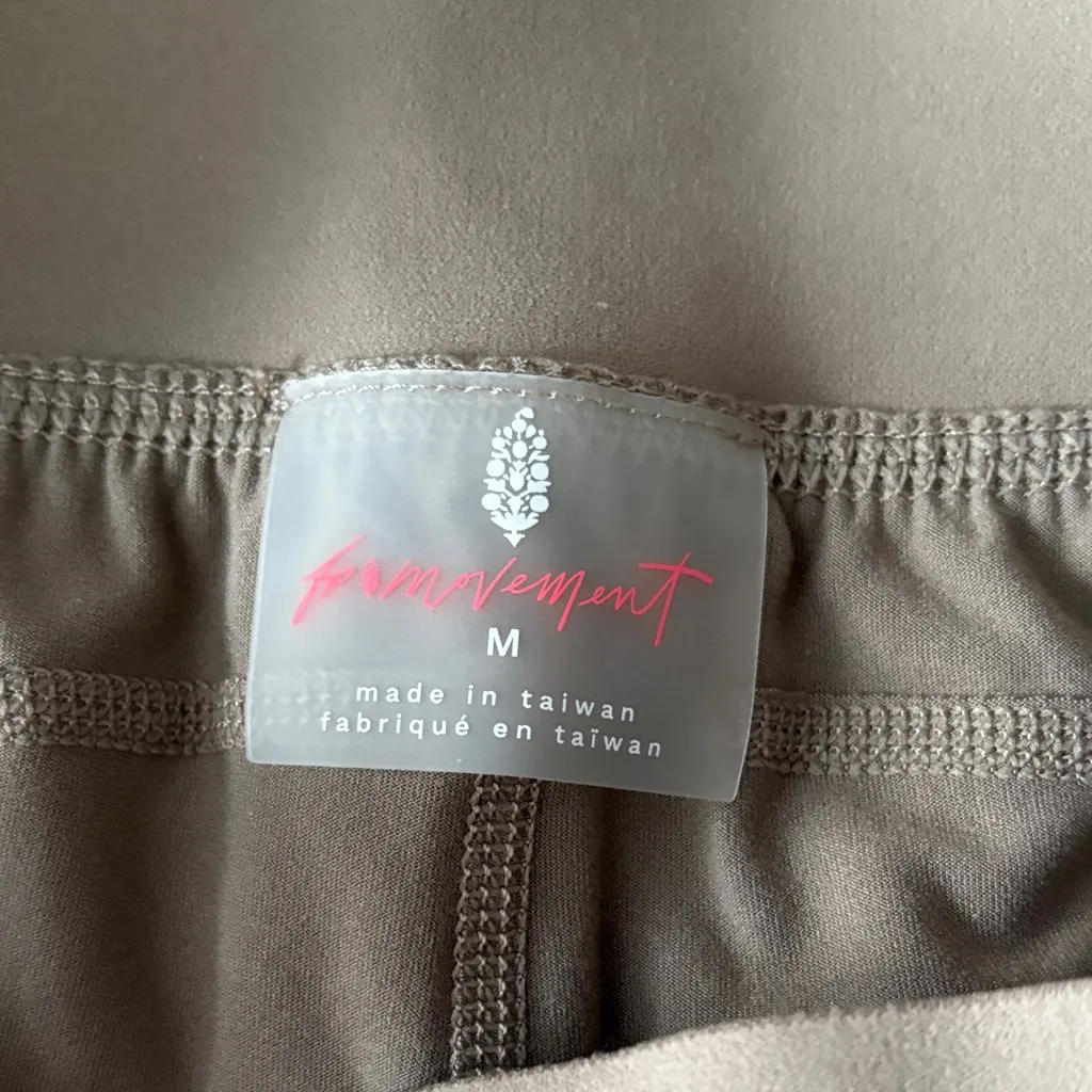 EUC FP Movement High Fives Joggers Size M Tan Size M - Image 2