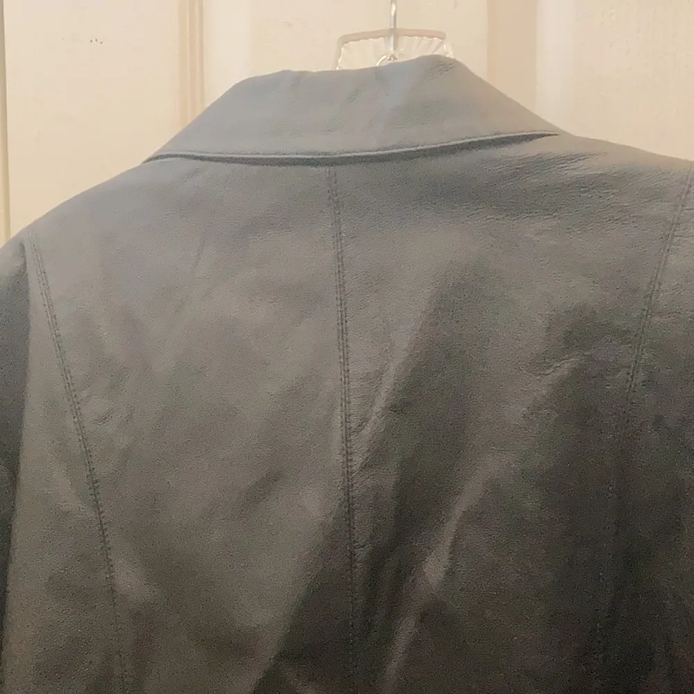 Dialogue  black leather jacket 2x FINAL MARKDOWN - Image 4