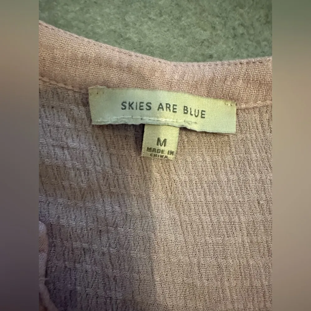 Skies are blue lilac sleeveless blouse size M - Image 5