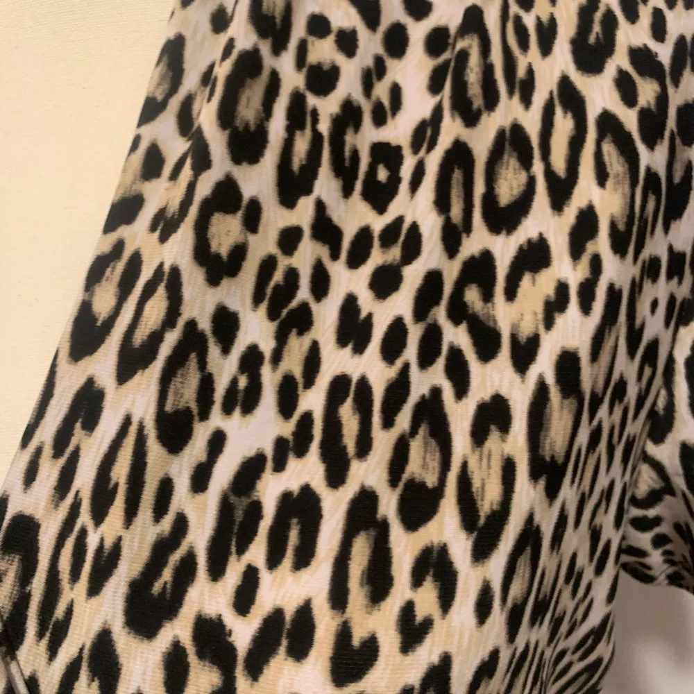 T Tahari | Animal print wrap style shirt - Image 6