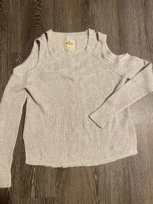 Cold Shoulder Sweater - Image 3