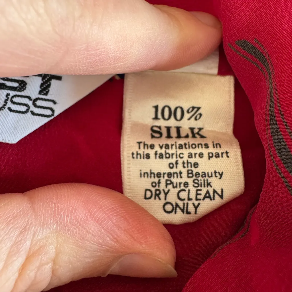 Vintage Ernst Strauss Red Silk Graphic Printed Tie Neck Puff Sleeve Blouse Sz 8 - Image 8