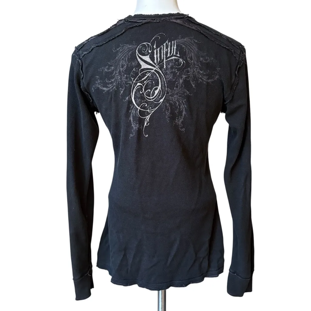 Sinful by Affliction Y2K Grunge Graphic Reversible Thermal Long Sleeve Top - Image 7