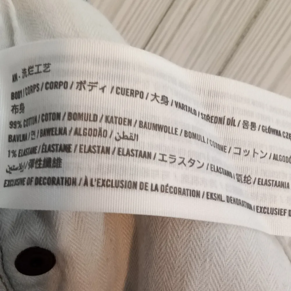 90" straight ultra High rise women's 34 - Image 5