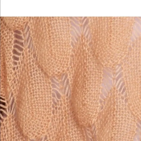 Lightweight Fish Scale‎ Sweater Pink Size undefined - Image 10