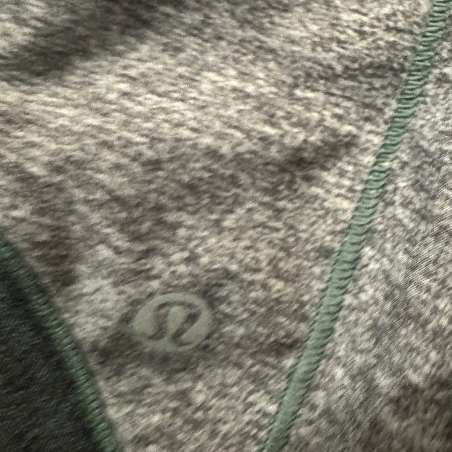 Lululemon Hotty Hot Shorts Heathered Grey Womens Size 4 Athlesiure Workout Run - Image 3