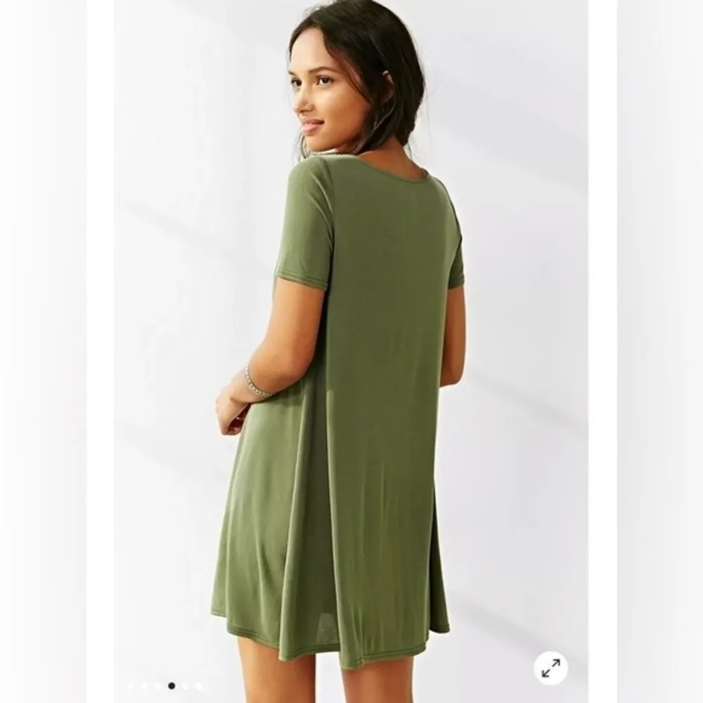 Urban Outfitters  army green pleated shift dress size small - Image 4