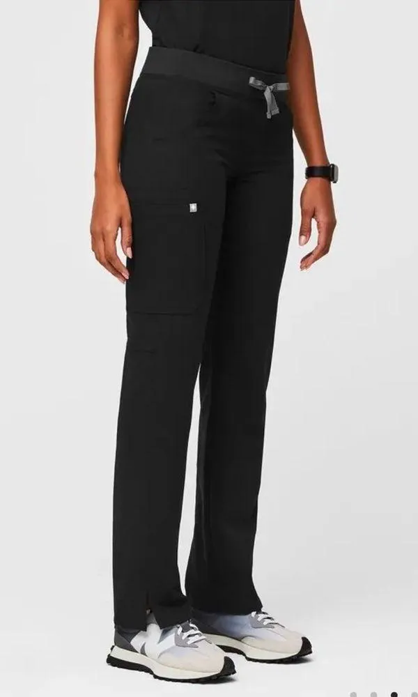 FIGS Kade Cargo Scrub Pants in Black Straight Leg Classic Fit Yoga Waist T21004 - Image 3