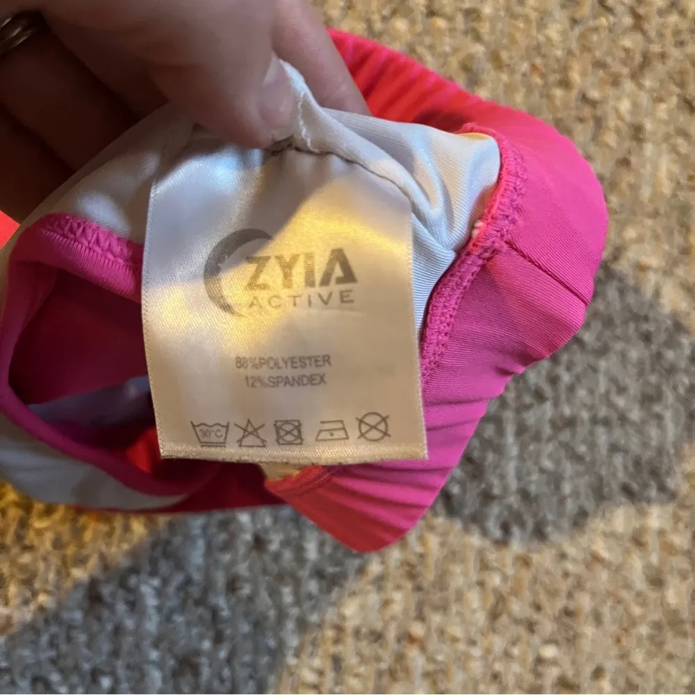 Womens ZYIA Active Racerback Sports Bra Medium HOT Bubble Gum Pink Lace Back - Image 3