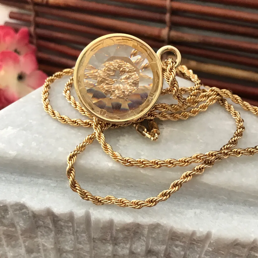 Swarovski Crystal Kaleidoscope pendant Necklace Goldtone 32” twisted rope chain - Image 11