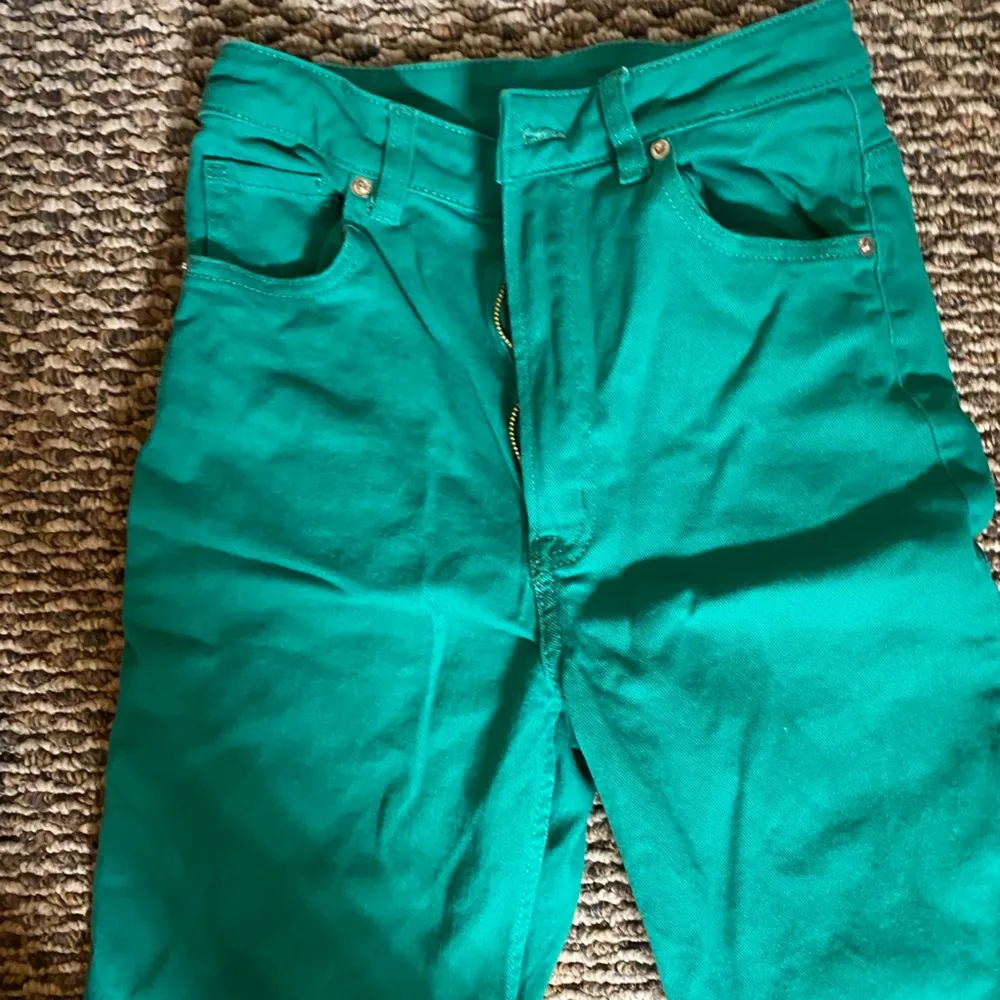 H&M Green Wide Legged Pants - Image 2