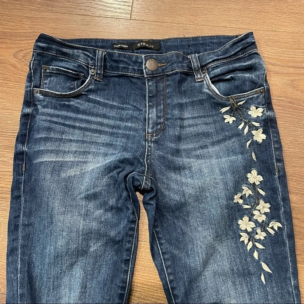 STS Blue Taylor Tomboy Embroidered Distressed Jeans Boho Floral Relaxed Size 27 - Image 4
