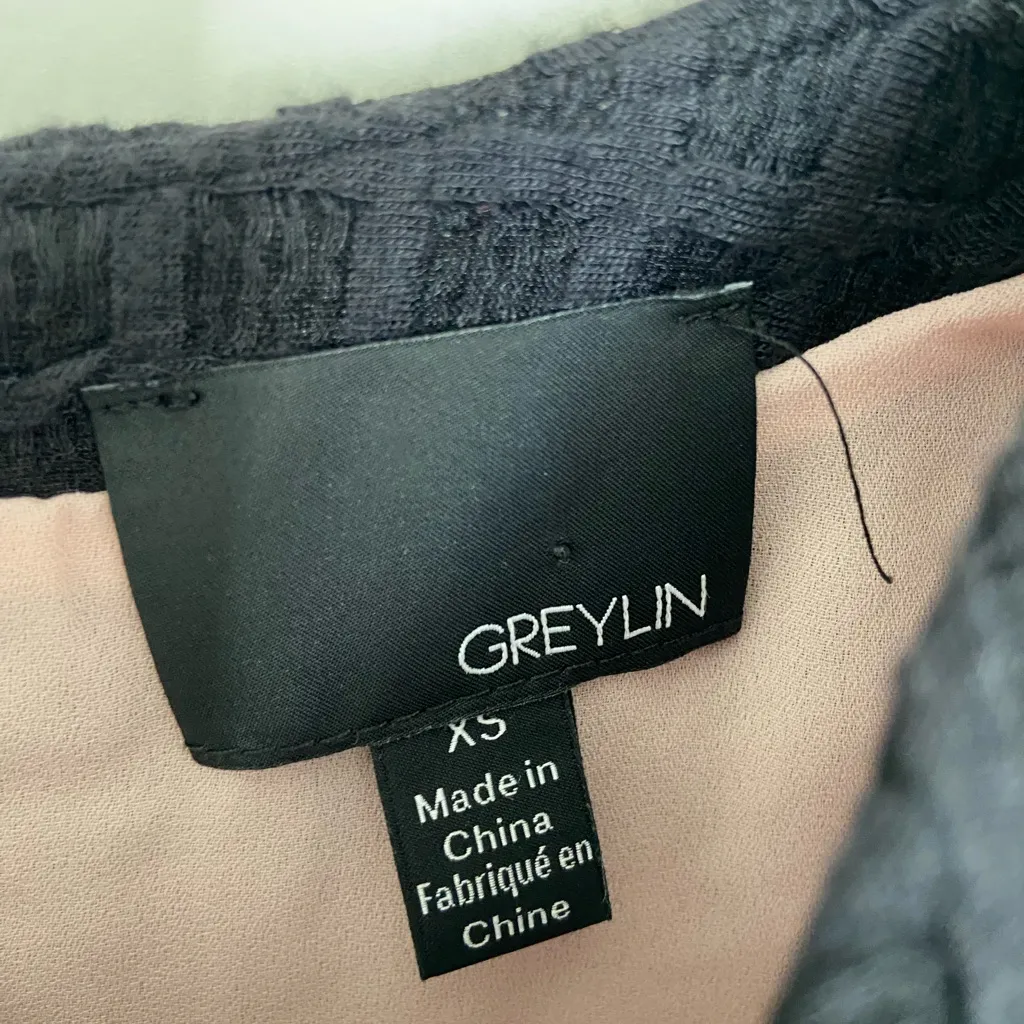 EUC Greylin women’s‎ black checkered stitch lace pink layered zip blouse XS - Image 4